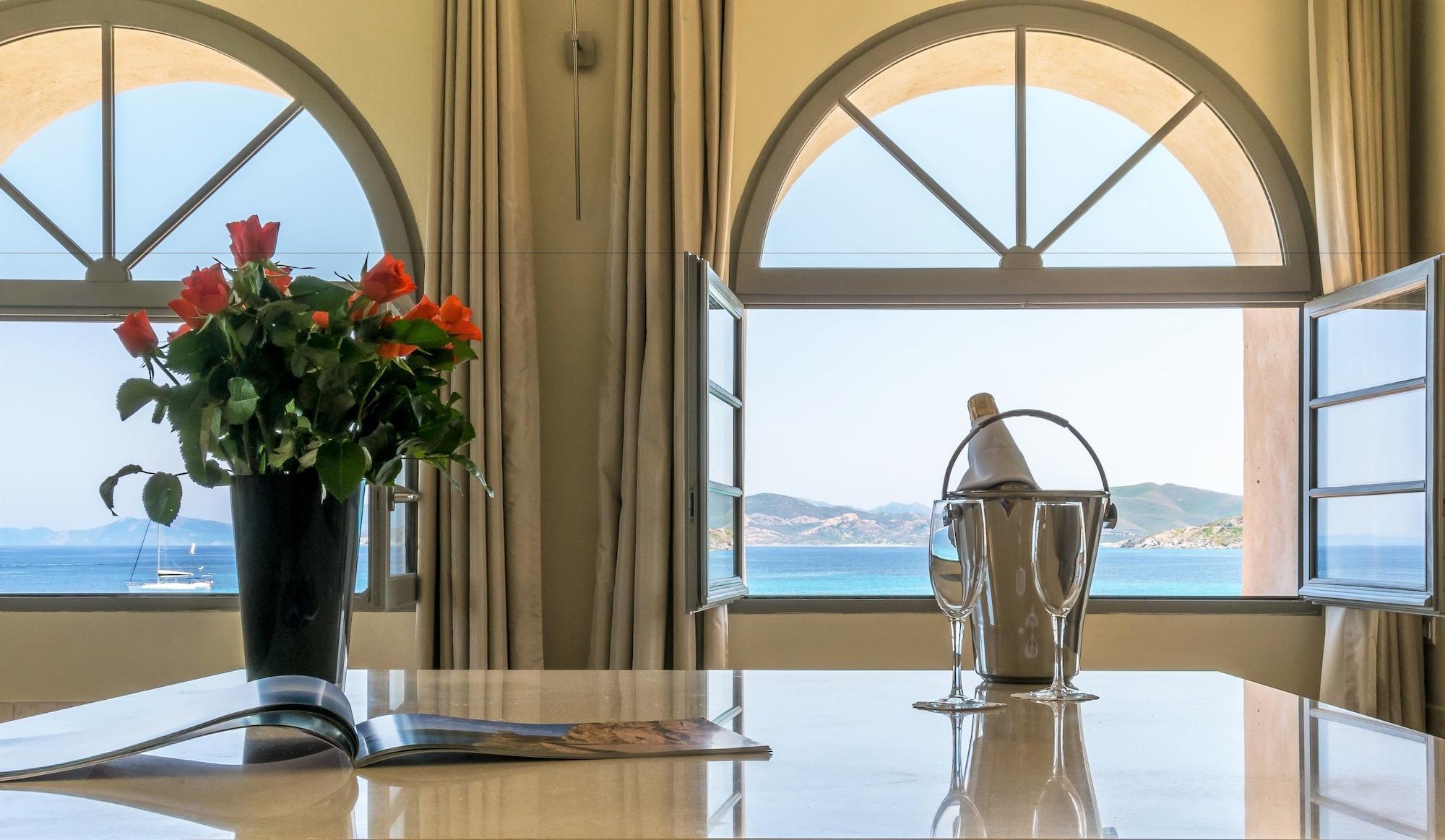Perla Rossa Hotel LʼÎle-Rousse Buitenkant foto