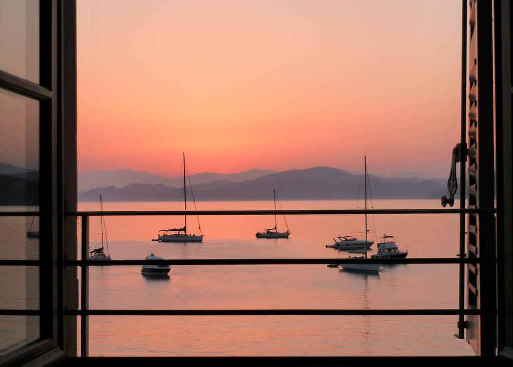 Perla Rossa Hotel LʼÎle-Rousse Buitenkant foto